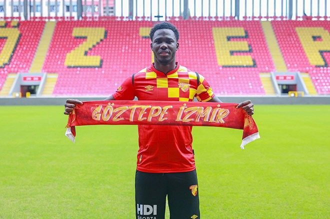 4 maçta 2 gol 4 asist yapan Victor Osimhen'in değeri 25 milyon euro düşürüldü, 11 maçta tek gol atan Youssef En-Nesyri'nin değeri 22 milyon euroya çıkarıldı! Galatasaray taraftarını çıldırtan güncelleme 6