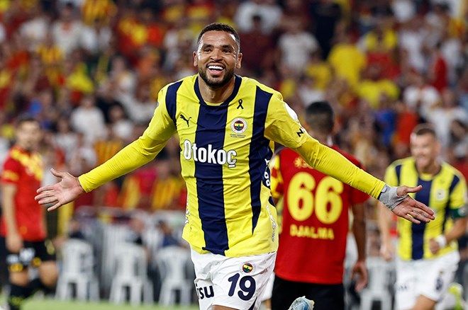 4 maçta 2 gol 4 asist yapan Victor Osimhen'in değeri 25 milyon euro düşürüldü, 11 maçta tek gol atan Youssef En-Nesyri'nin değeri 22 milyon euroya çıkarıldı! Galatasaray taraftarını çıldırtan güncelleme 12
