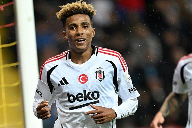 Sezona fırtına gibi giren Yunus Akgün'ün değeri 1.5 milyon euro arttı, forma yüzü görmeyen Elias Jelert'in değeri 8 milyon euro oldu! İşte değeri en çok artan Süper Lig oyuncuları 6
