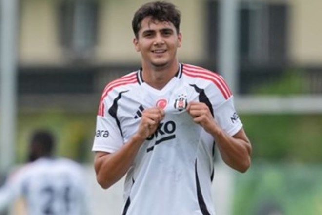 Sezona fırtına gibi giren Yunus Akgün'ün değeri 1.5 milyon euro arttı, forma yüzü görmeyen Elias Jelert'in değeri 8 milyon euro oldu! İşte değeri en çok artan Süper Lig oyuncuları 3