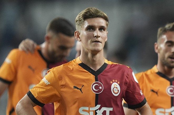 Sezona fırtına gibi giren Yunus Akgün'ün değeri 1.5 milyon euro arttı, forma yüzü görmeyen Elias Jelert'in değeri 8 milyon euro oldu! İşte değeri en çok artan Süper Lig oyuncuları 9