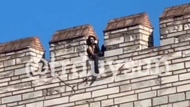 Fatih'te dehşet: Genç kızın kafasını kesip Edirnekapı surlarından attı, ardından intihar etti! Detaylar belli oldu... 3
