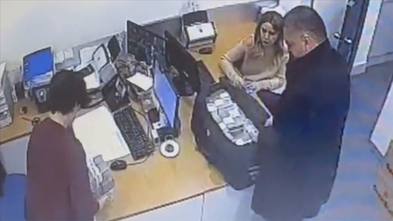 "Denizde kum Seçil'de para" Seçil Erzan tekrar hakim karşısına çıktı 3