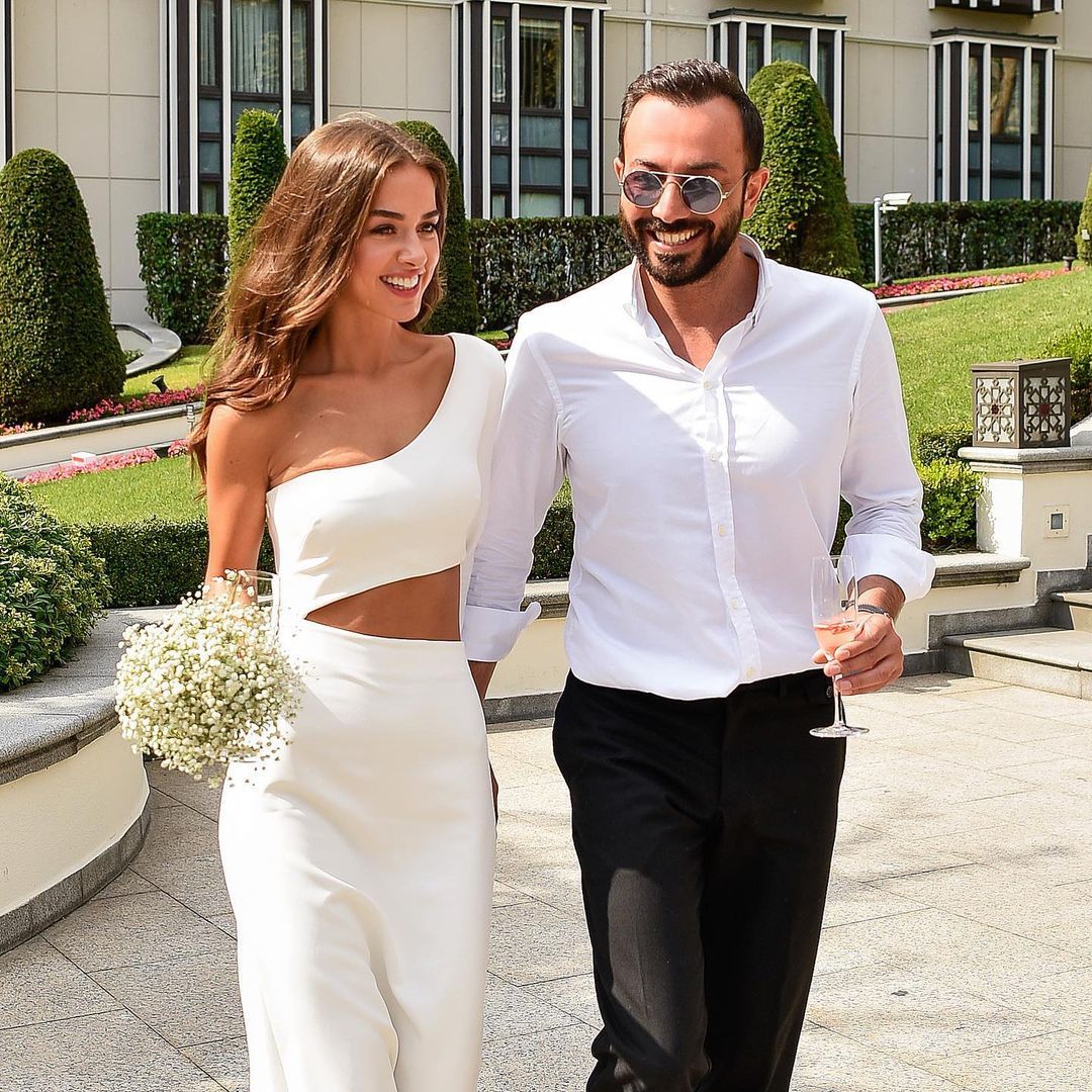 Bensu Soral ve Hakan Baş çiftinden bebek açıklaması! 1