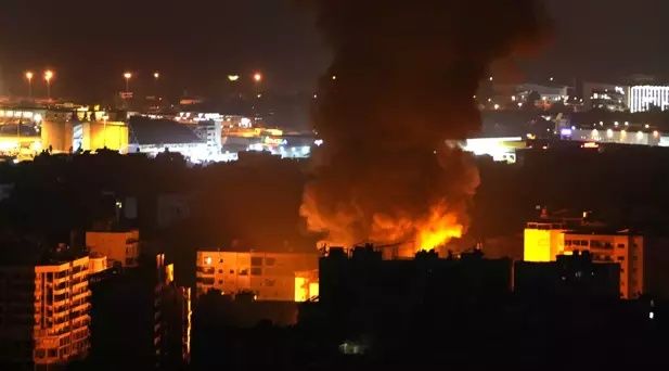 Beyrut'a 30'dan fazla hava saldırısı düzenleyen İsrail'den yeni kara harekatı! Cebaliye kuşatıldı... 3
