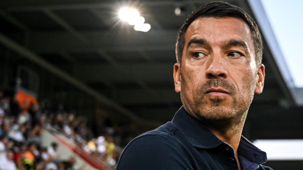 Beşiktaş'ın Gaziantep FK maçı ilk 11'i belli oldu! Giovanni van Bronckhorst Semih Kılıçsoy'u yine yedek bırakacak: Taraftarların gözdesine forma şansı yok 2