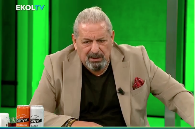 "Galatasaray'da Dries Mertens'e kırmızı kart verilmeliydi!" Erman Toroğlu hariç tüm yorumcular aynı fikirde buluştu: "Dirseğini silah olarak kullanıp rakibine vuruyor" 6