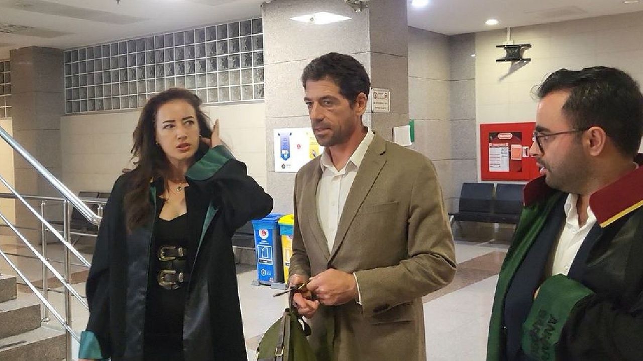 Cemal Hünal'ın 13 yıllık evliliği 10 dakikada sona erdi... 1