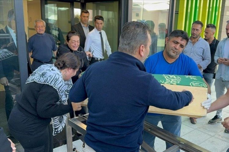 Sıla bebeğin minik bedeni tabutta... Cenazesi yakınlarına teslim edildi! Gözyaşları sel oldu 4