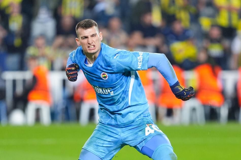 Fenerbahçe'de Dominik Livakovic korkusu! Suudi Arabistan'dan astronomik teklif geliyor: Yönetimin büyük kararsızlığı... 5