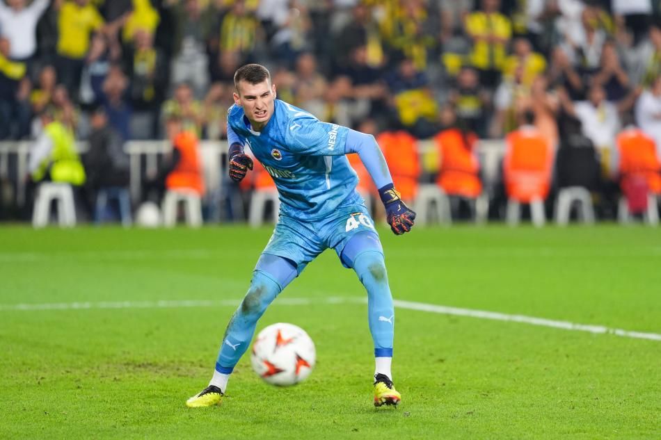 Fenerbahçe'de Dominik Livakovic korkusu! Suudi Arabistan'dan astronomik teklif geliyor: Yönetimin büyük kararsızlığı... 6