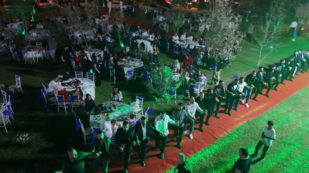 Sünnet düğününde 3 milyonluk takı; 11 kişi saydı, valizle taşındı 6