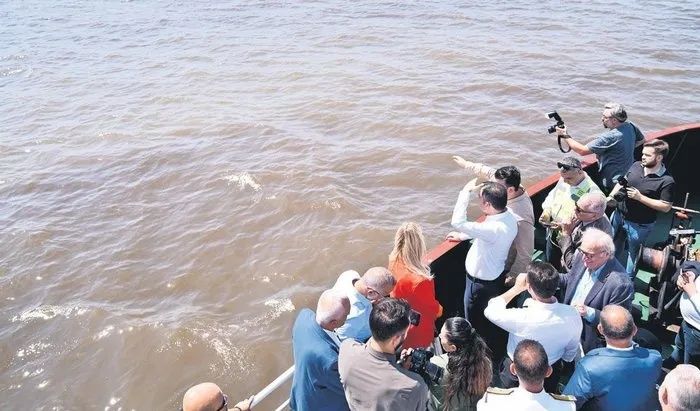 Zehir çukuruna dönen İzmir Körfezi için bakanlık harekete geçti! CHP'li Başkan Cemil Tugay 2 gündür imza bile atmadı... 6