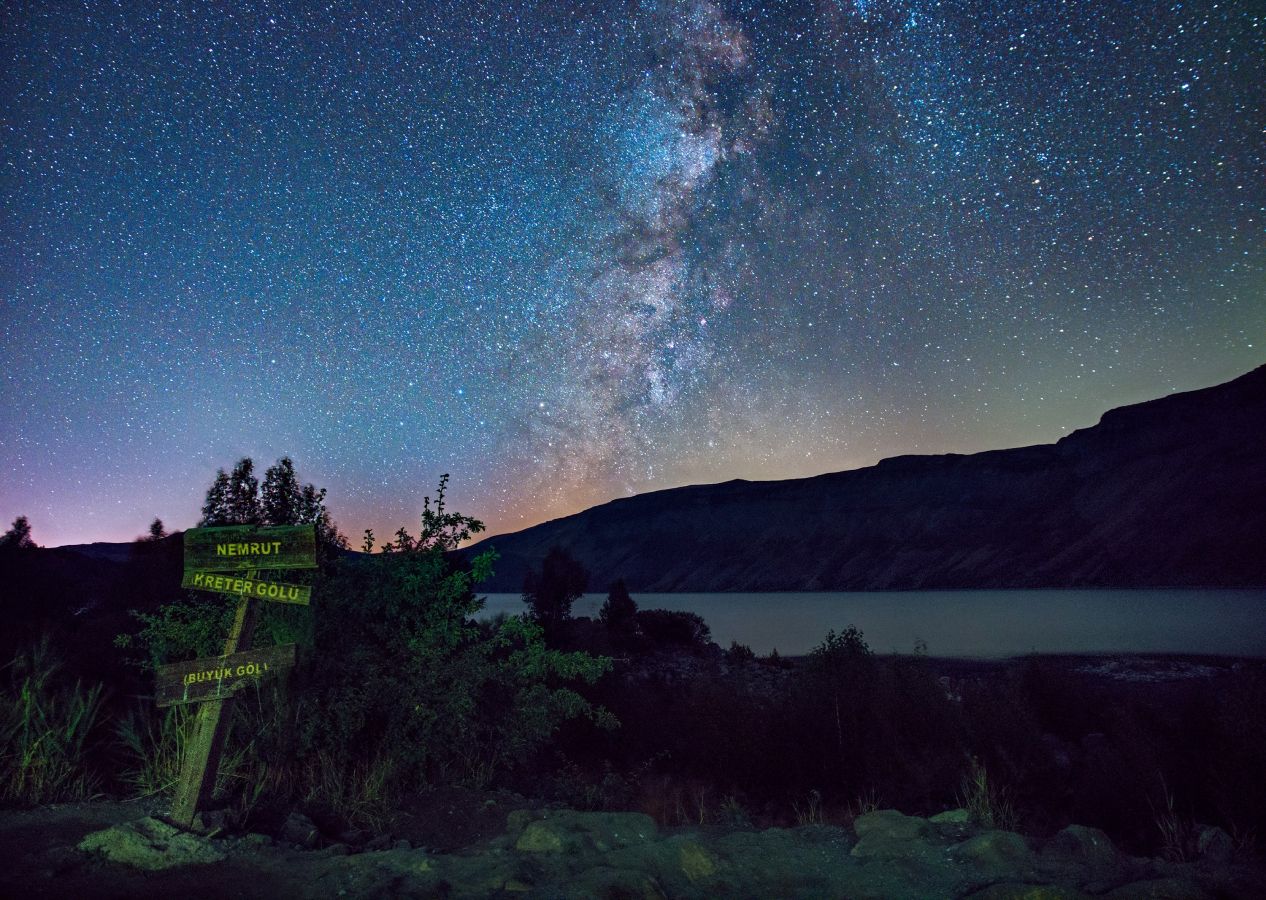 Nemrut'taki göllerle yıldızların buluşması; gece gökyüzünde şöleni oluşuyor 3