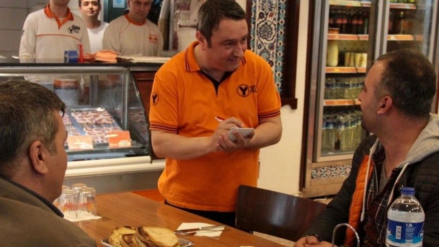 Köfteci Yusuf'ta domuz eti skandalı! Vatandaşlara domuz eti yediren markanın sahibi Yusuf Akkaş sırra kadem bastı... 8