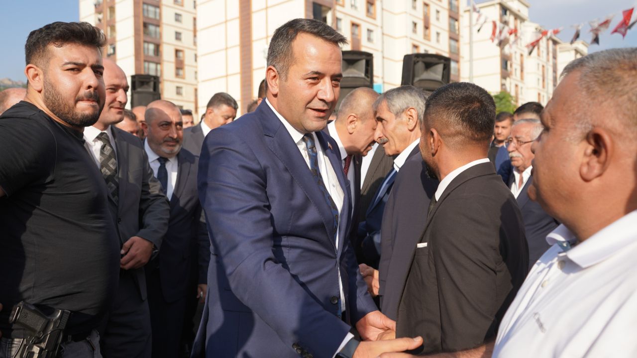 MHP Şırnak İl Başkanlığı'nın yeni il binası açılışına yüzlerce Şırnaklı katıldı 3