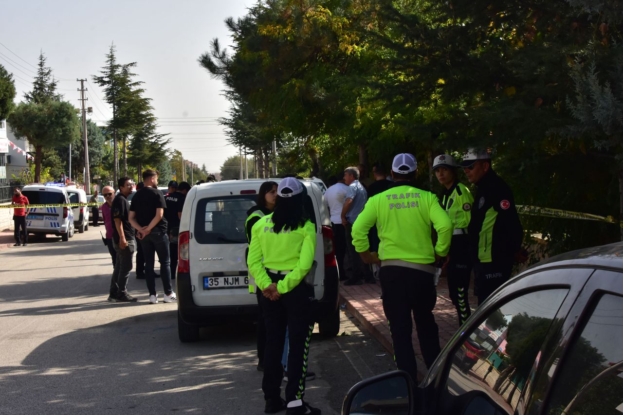 Konya'da ihbara giden polisi bıçakla yaralayan saldırgan son 9 ayda 10 suça karışıp serbest kalmış 8