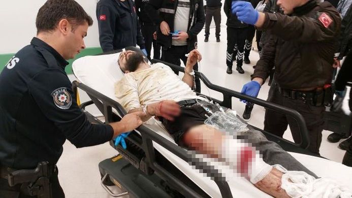 Kırık camları polislere atan saldırgan komiseri bıçakladı! Samsun'da hareketli anlar... 2