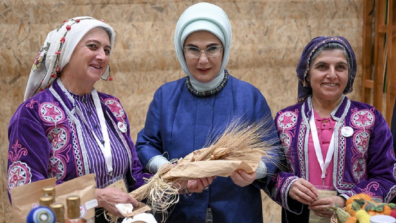 Emine Erdoğan, kadın çiftçilerle bir araya geldi: "Ekilmemiş tek karış toprağımız kalmasın" 4