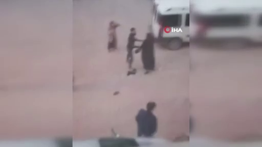 Elazığ'da sokak ortasında şiddet! Bir köşede kadınlar diğer köşede erkekler kavga etti 5