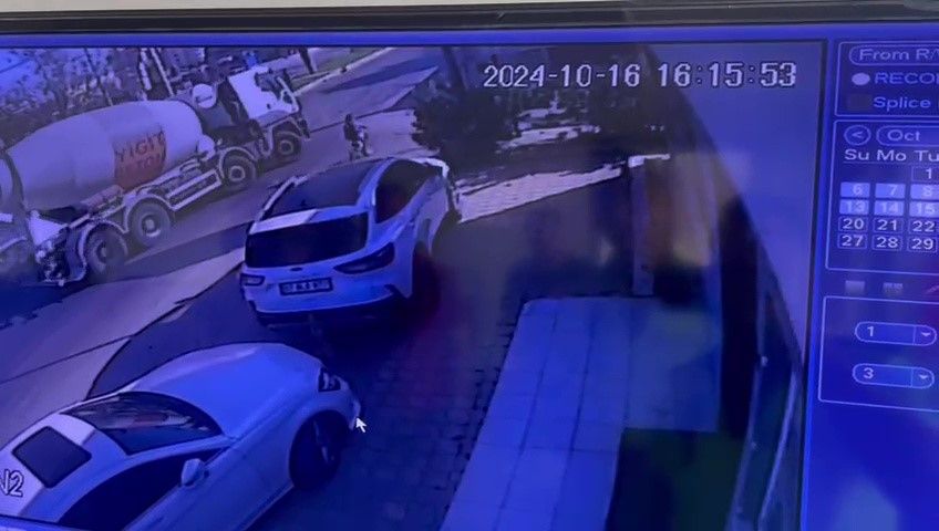 Bisikletiyle okuldan dönen 8 yaşındaki çocuk, beton mikserinin altında kalarak can verdi 10