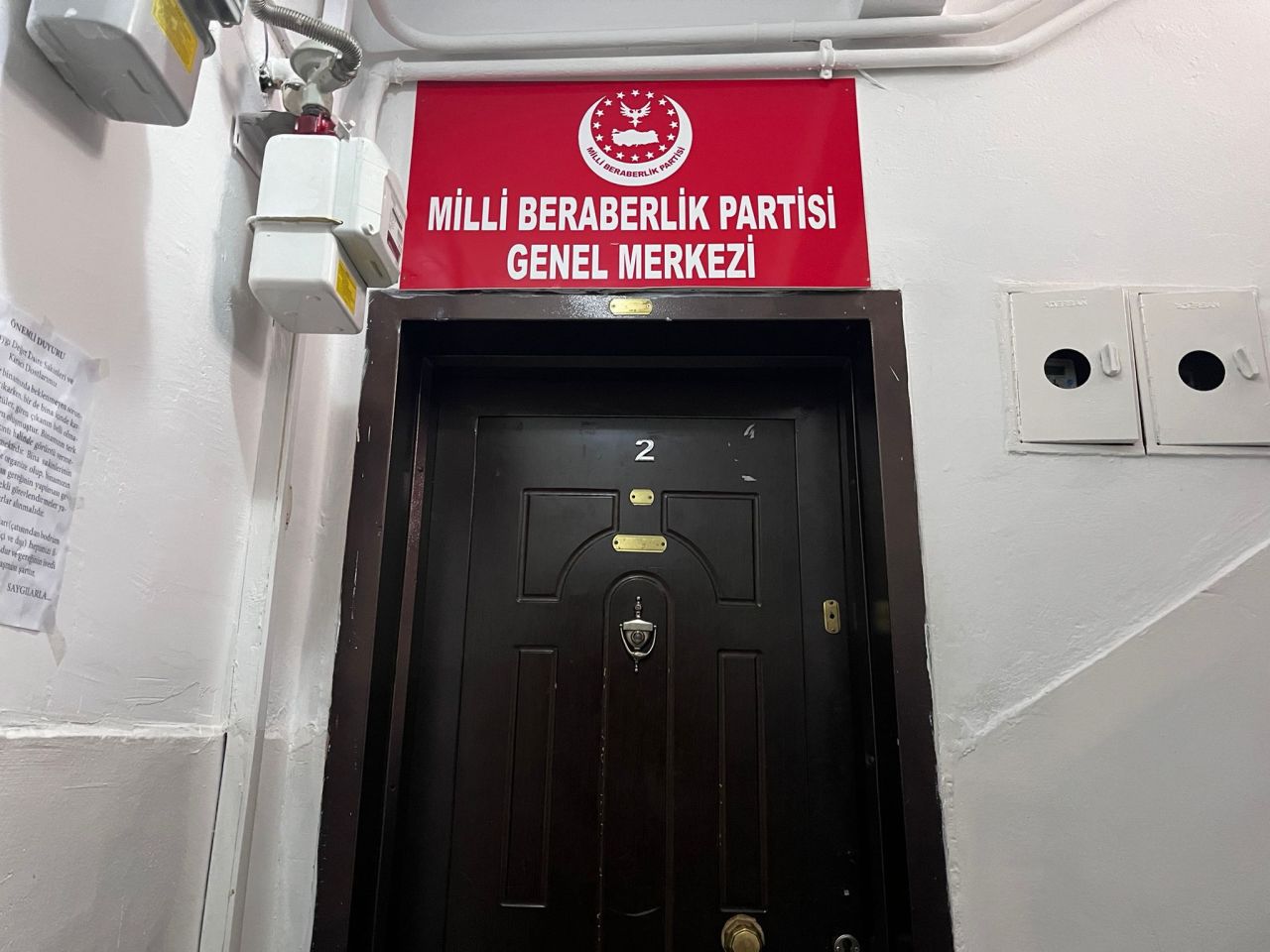 Milli Beraberlik Partisi'nde uyuşturucu partisi: Ankara'daki genel merkeze yapılan baskında 7 gözaltı 5