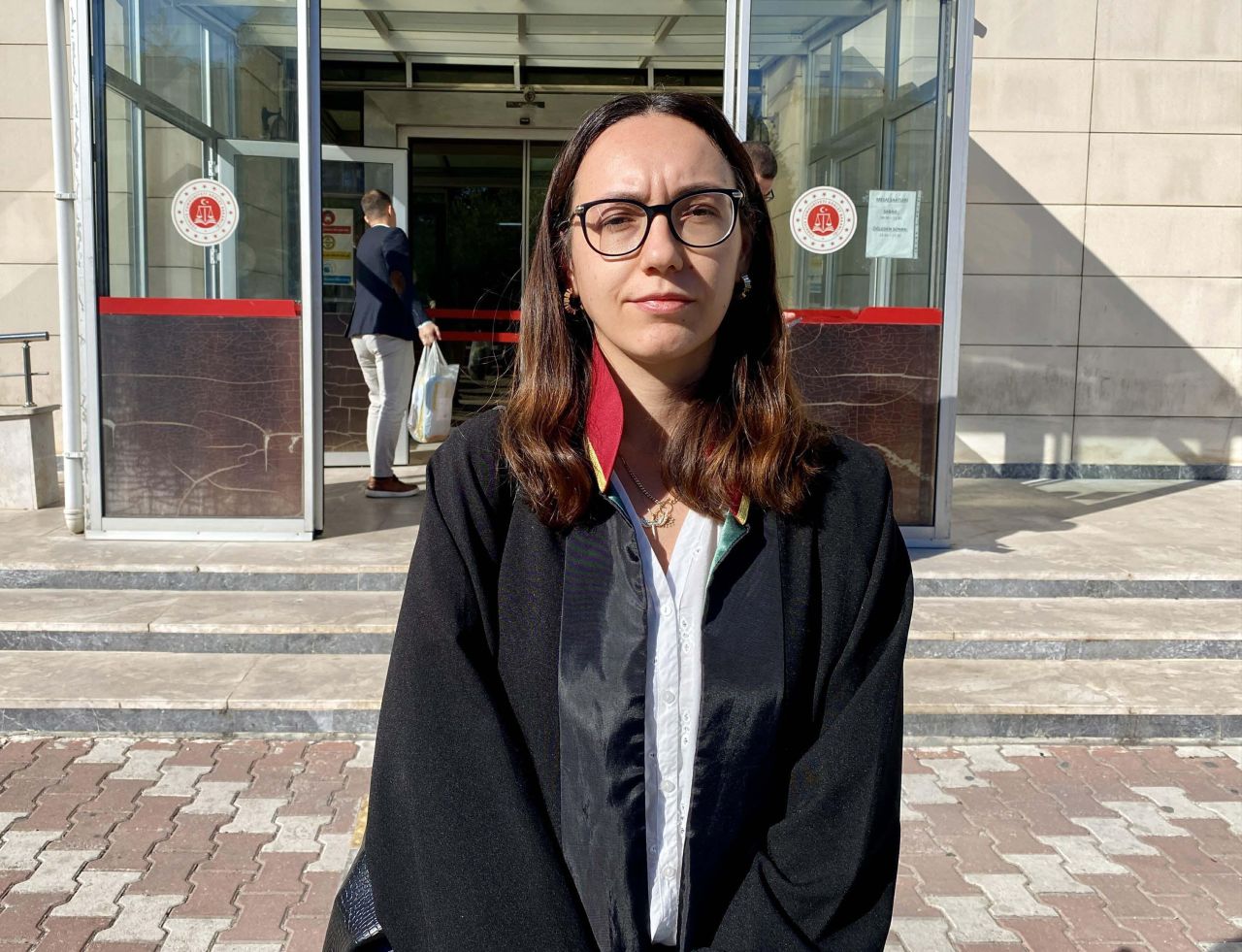 Hamile eşini sokak ortasında öldüresiye dövdü, düşük cezalarla salıverildi 7