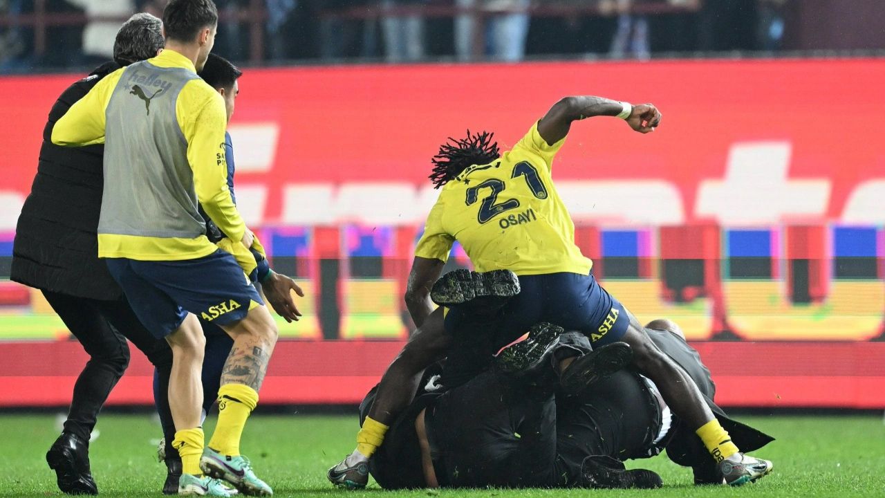 Fenerbahçelileri kahredecek haber: Victor Osimhen, Fenerbahçeli yıldız için devreye girecek! Bedelsiz olarak rakibinin elinden kapacaklar... 4
