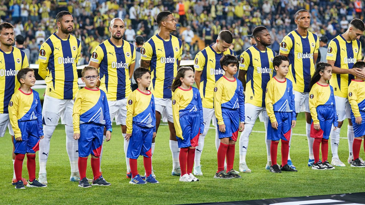 İrfan Can Kahveci sonunda formayı kaptı! Fenerbahçe'nin Samsunspor maçı ilk 11'i belli oldu: Jose Mourinho kadroda değişikliğe gidiyor 1