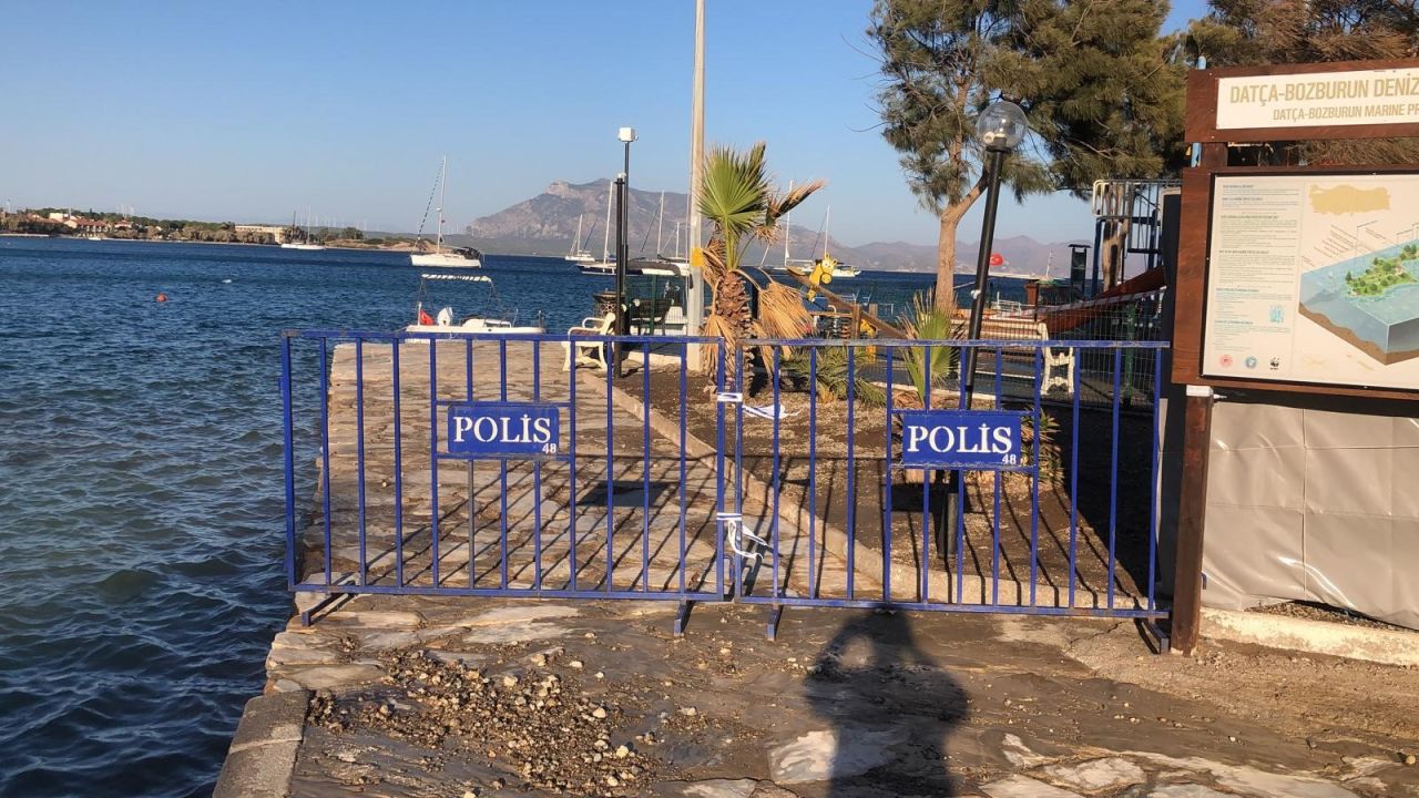 Korkutan görüntü! Datça'da denizin rengi aniden değişti! İşte nedeni... 2