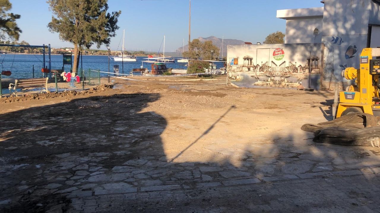 Korkutan görüntü! Datça'da denizin rengi aniden değişti! İşte nedeni... 3
