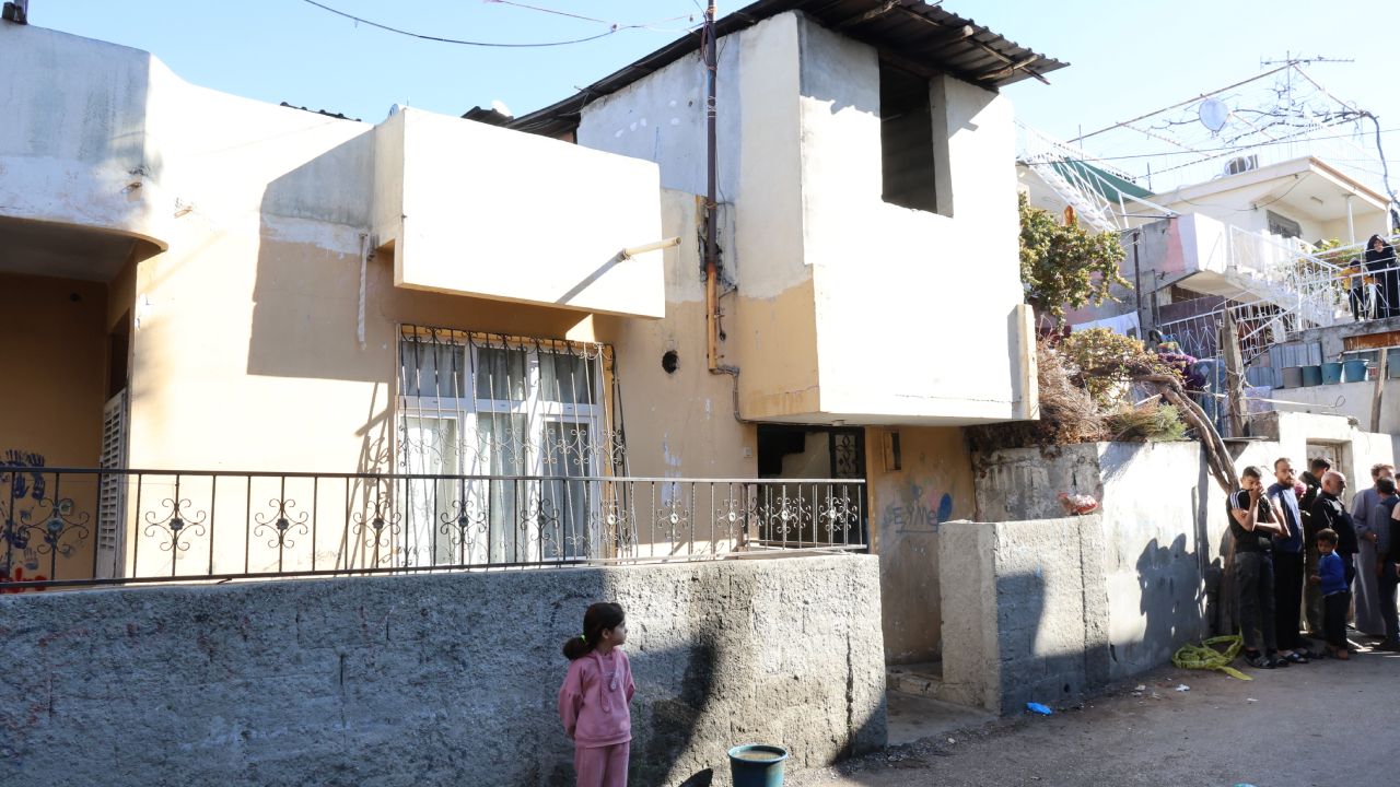 Adana'da elektrikli soba dehşeti: Suriyeli ailenin evinde çıkan yangında biri kundakta üç çocuk feci şekilde can verdi 7