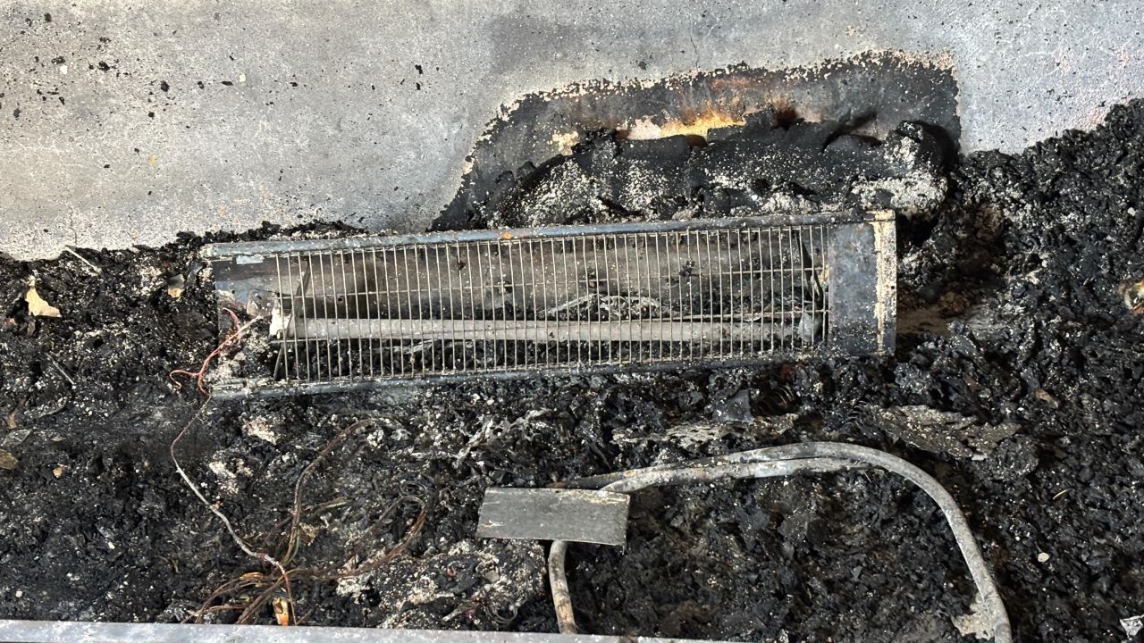 Adana'da elektrikli soba dehşeti: Suriyeli ailenin evinde çıkan yangında biri kundakta üç çocuk feci şekilde can verdi 4