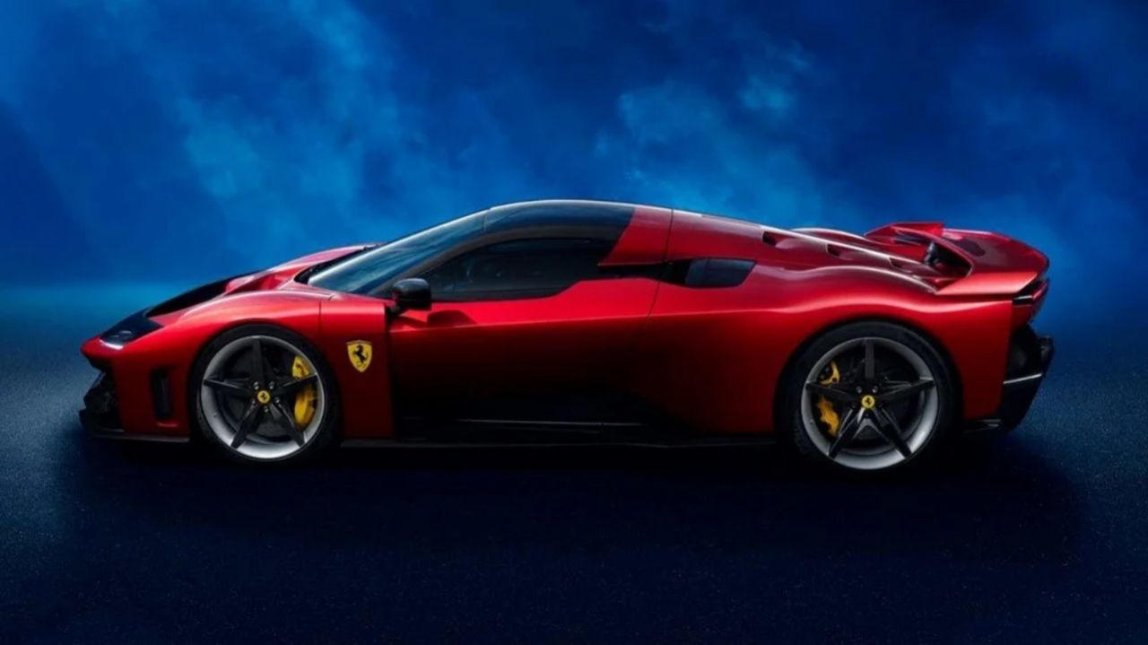 Sınırlı sayıda üretim! Ferrari yeni modeli F80 tanıttı 2