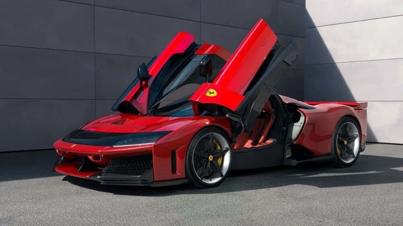 Sınırlı sayıda üretim! Ferrari yeni modeli F80 tanıttı 3
