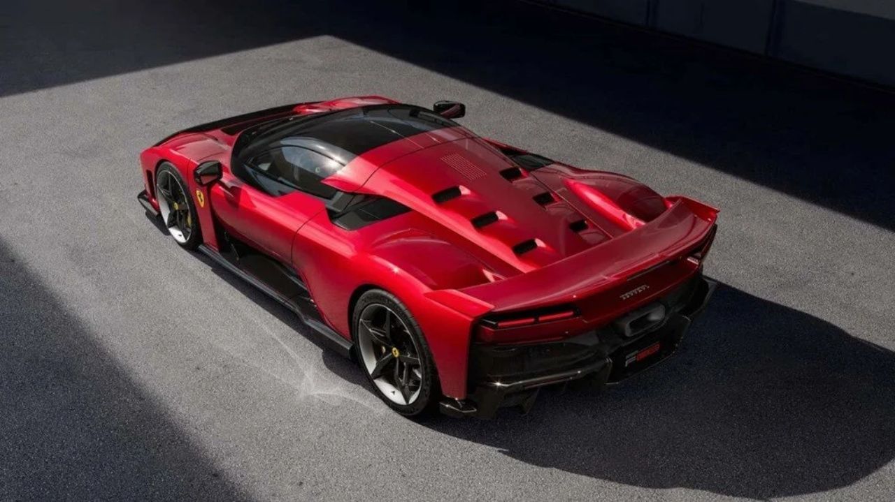 Sınırlı sayıda üretim! Ferrari yeni modeli F80 tanıttı 7