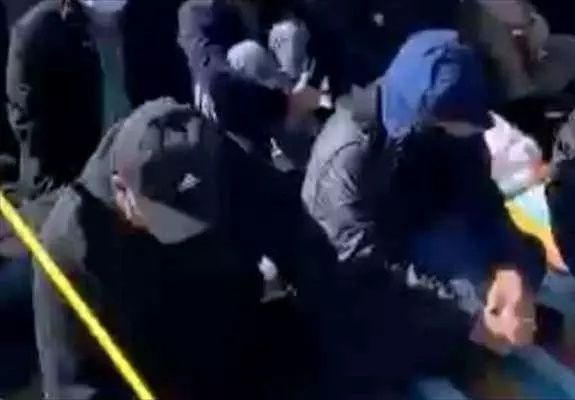 Vatansız FETÖ elebaşı Gülen'e ABD'de cenaze töreni! Dikkat çeken kareler... Örgüt mensupları arasında yüz gizleme yarışı... 14
