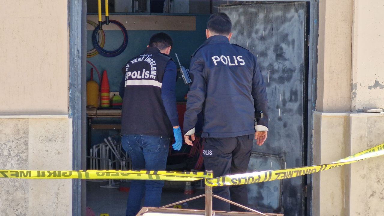 Lisede cinayet! Okula tabanca getirip arkadaşını herkesin içinde öldürdü 2