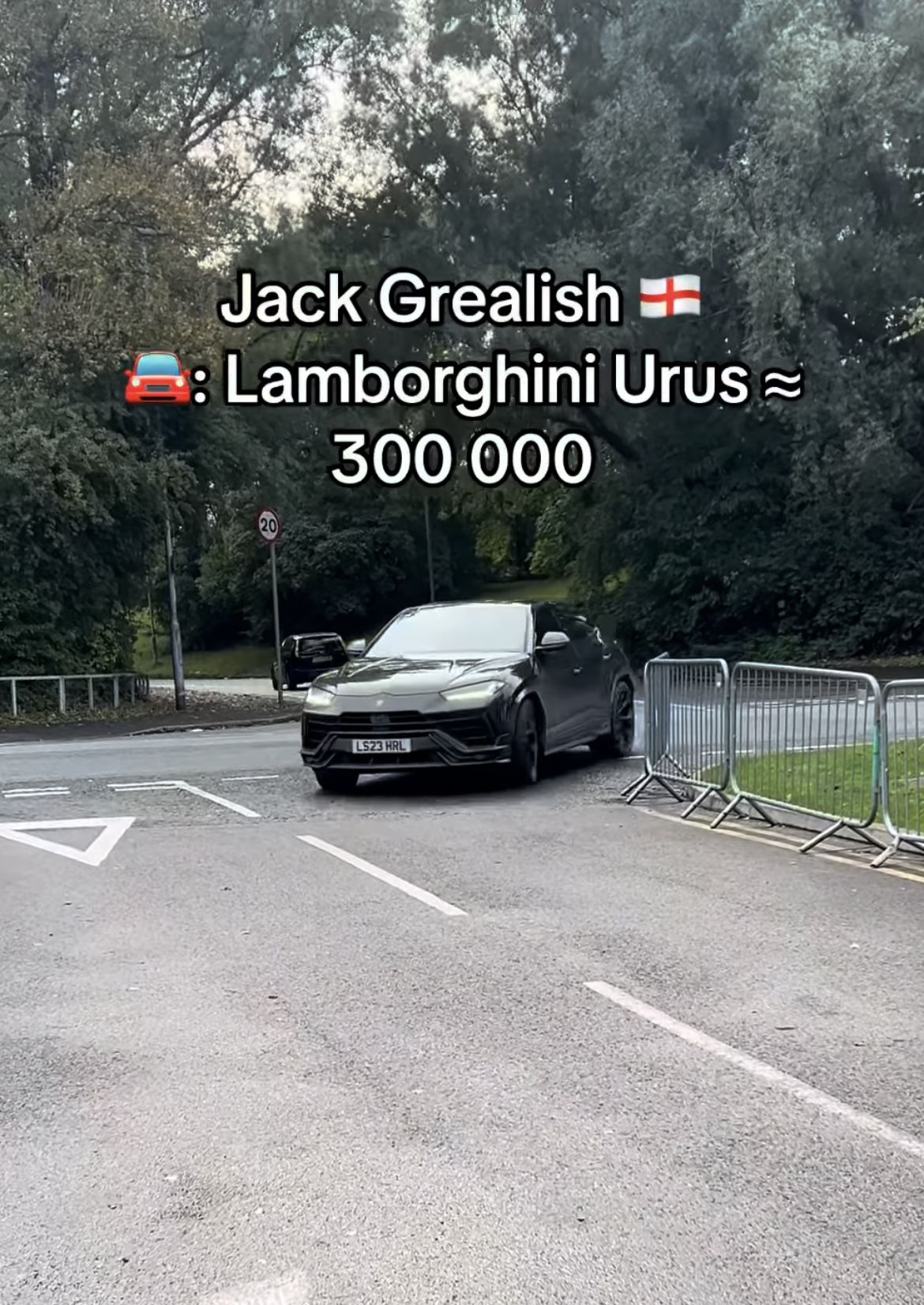 Erling Haaland'dan bile daha pahalı arabaya biniyor! İşte Manchester City'nin yıldız oyuncularının milyonluk oyuncakları: 90 milyon euroluk oyuncu Golf'e biniyor 7