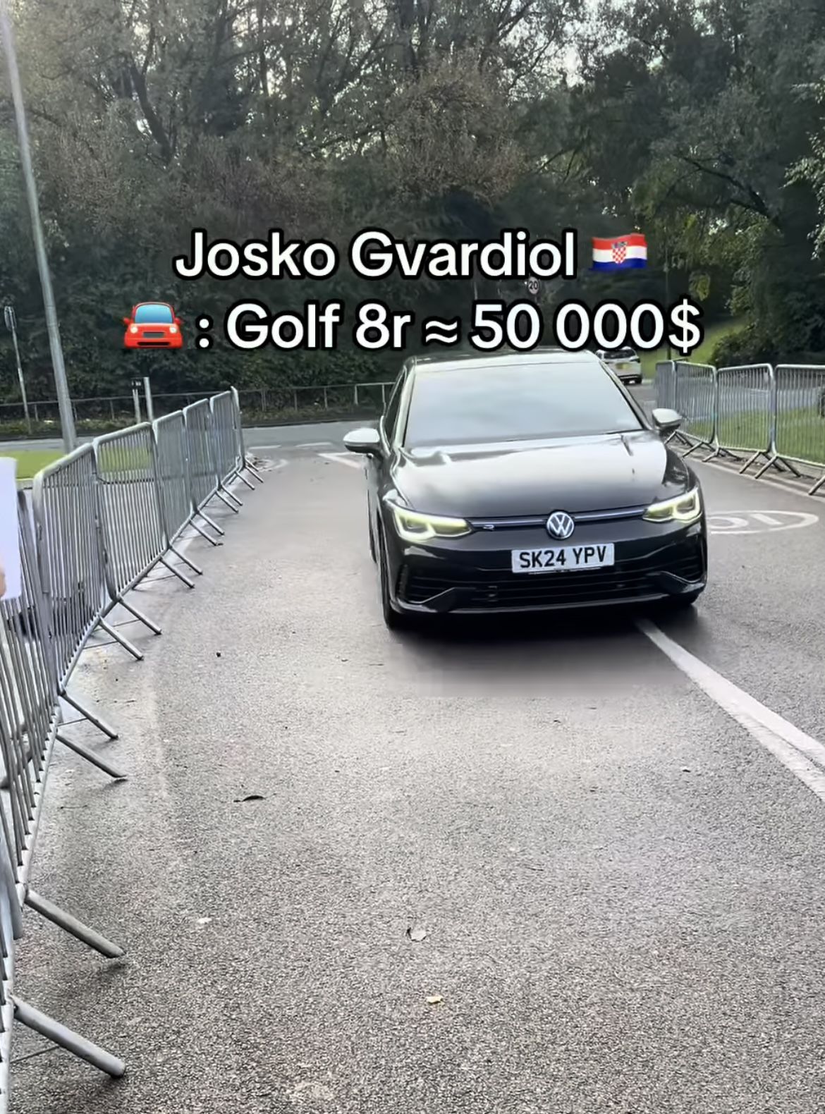Erling Haaland'dan bile daha pahalı arabaya biniyor! İşte Manchester City'nin yıldız oyuncularının milyonluk oyuncakları: 90 milyon euroluk oyuncu Golf'e biniyor 9
