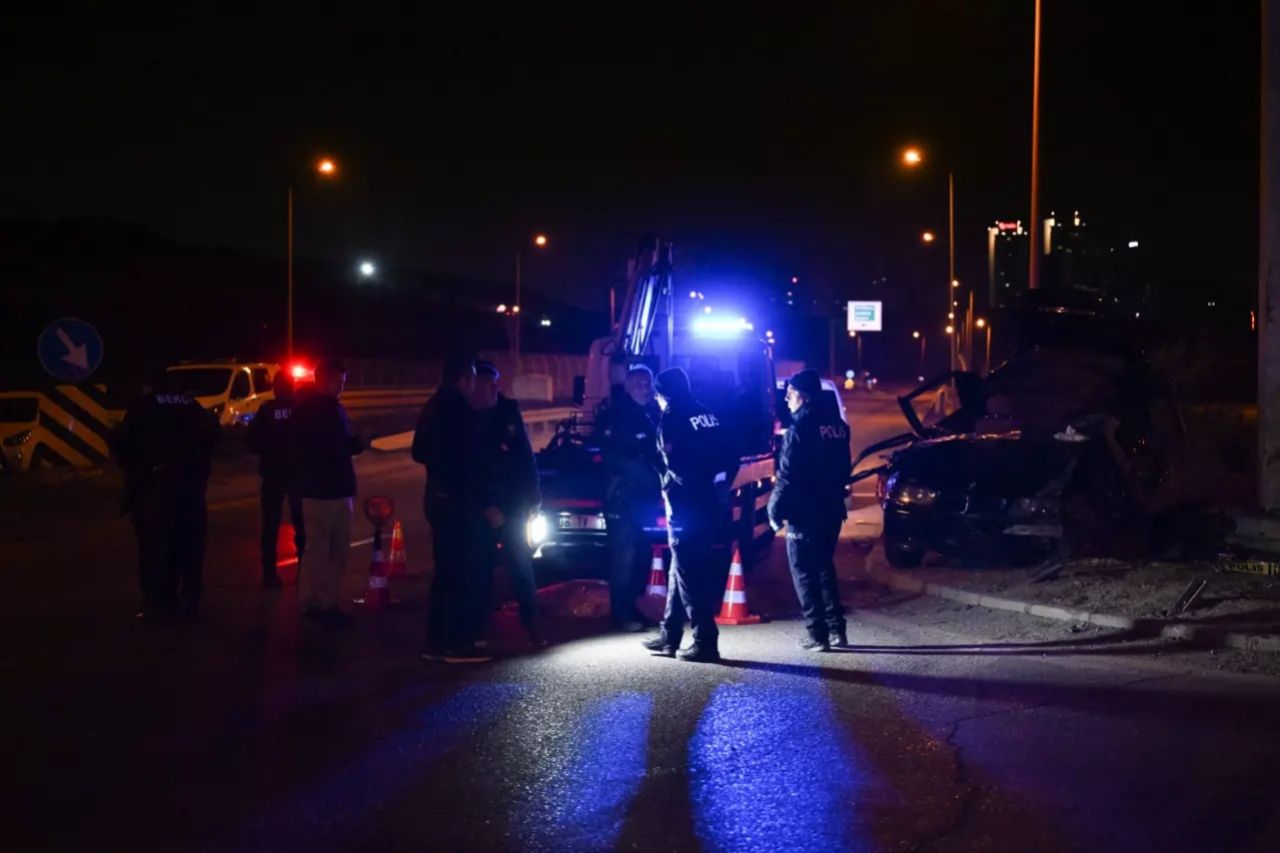 Ankara Mamak'ta feci kaza! 4 kişi hayatını kaybetti, 1 kişi yaralandı 5