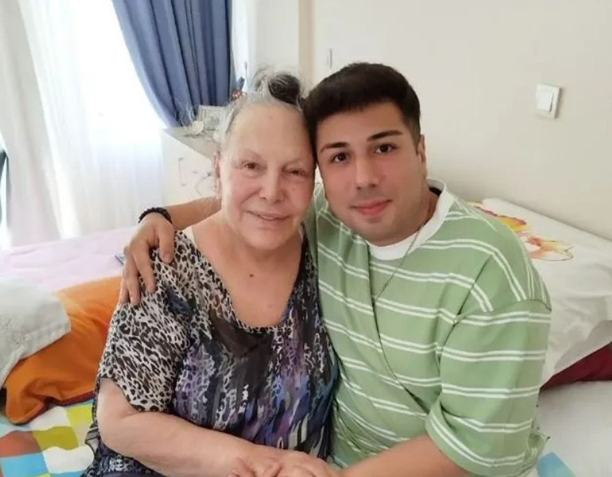 Ruhsar'ın Gözüm Abla'sı Tuluğ Çizgen'in son hali sosyal medyada gündem oldu! Sevenleri duygulandı... 4
