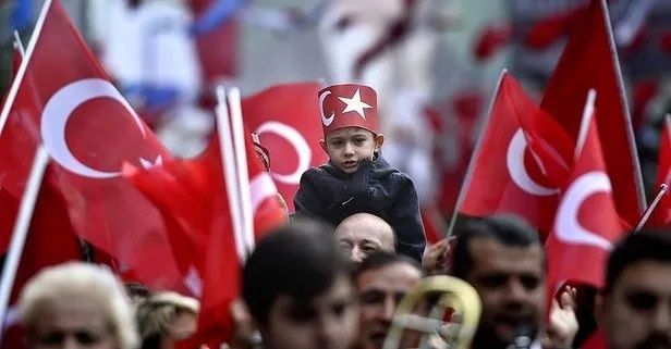 Türkiye Cumhuriyeti 101. yılını coşkuyla kutluyor! İşte Cumhuriyetin ilk kez açıklandığı o yemekte yaşananlar... 10