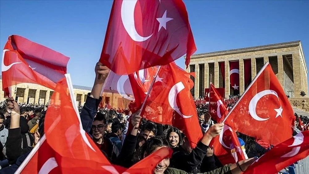 Türkiye Cumhuriyeti 101. yılını coşkuyla kutluyor! İşte Cumhuriyetin ilk kez açıklandığı o yemekte yaşananlar... 8