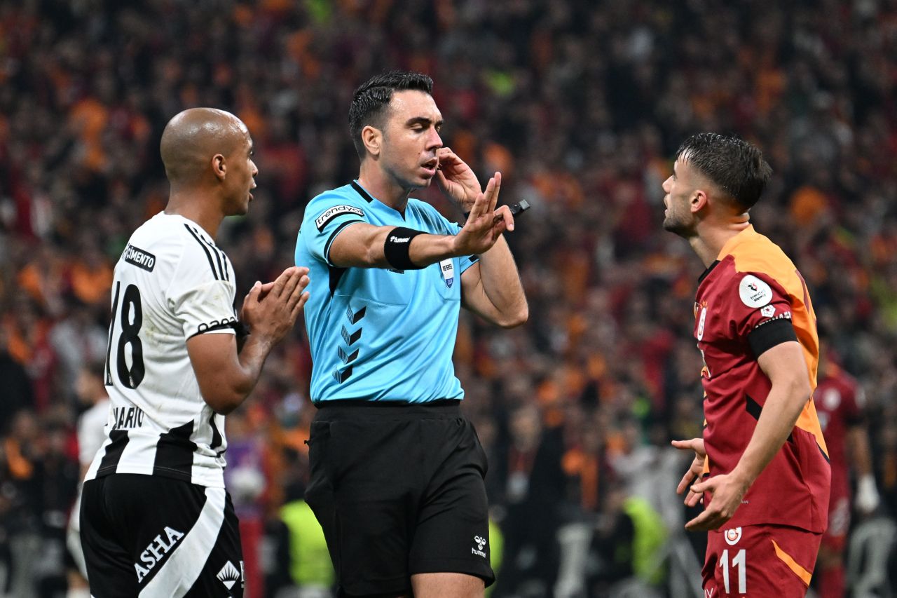 Yayıncı kuruluşun Trio hakem ekibi Mauro Icardi'nin penaltı pozisyonunu değerlendirdi: "Hakem Galatasaray'ın net penaltısını veremedi" 4