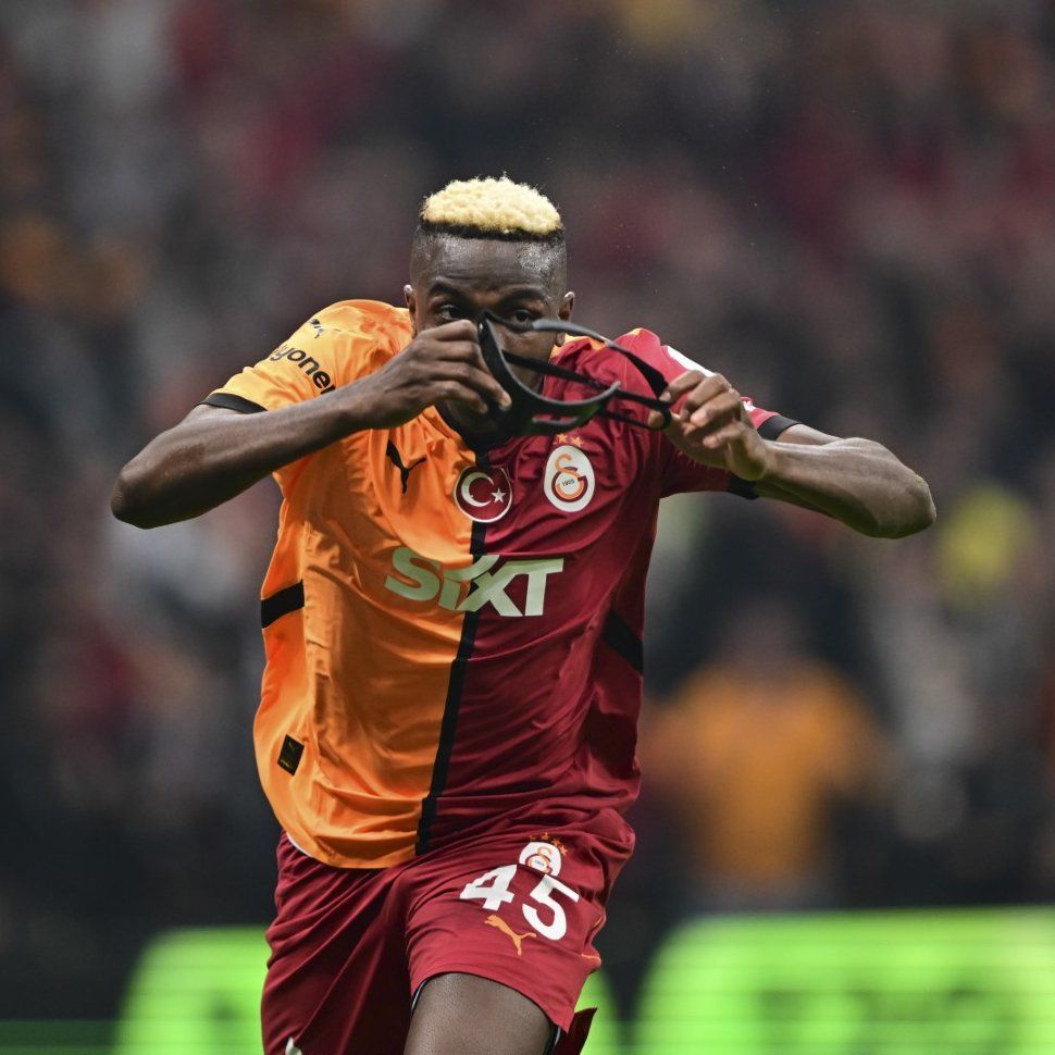 Derbi sonrası canlı yayında geceye damga vuran sözler: "Bu Victor Osimhen'i geri gönderin! Kim alıyorsa alsın, bela oldu Süper Lig'in başına" 2