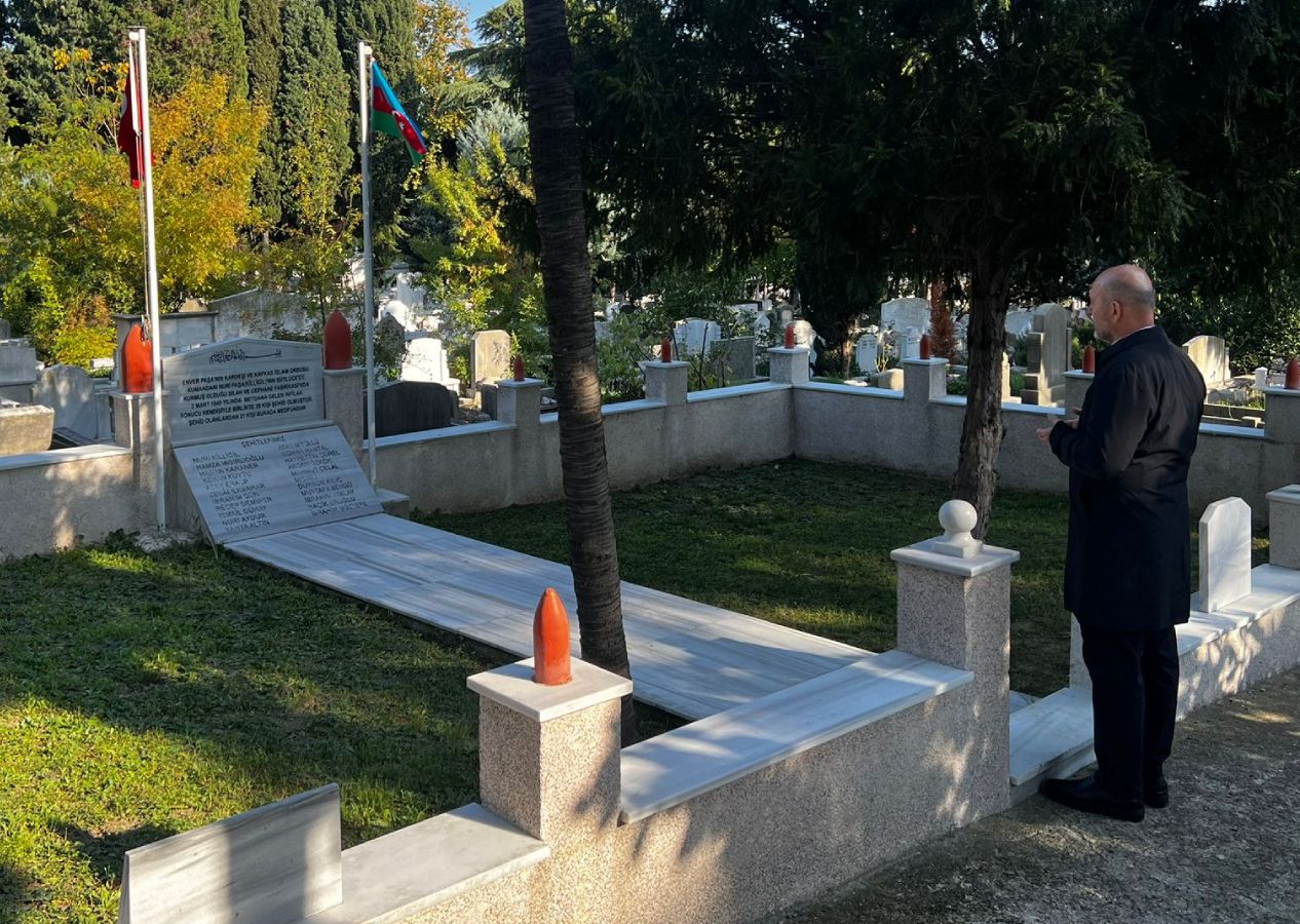 Cumhuriyet'in 101. yıldönümünde Türk savunma sanayisinin mimarı Nuri Killigil Paşa’nın mezarına Soylu ziyaret 4