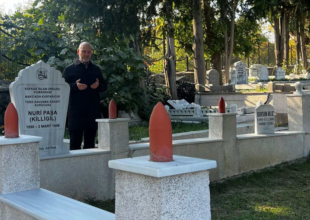 Cumhuriyet'in 101. yıldönümünde Türk savunma sanayisinin mimarı Nuri Killigil Paşa’nın mezarına Soylu ziyaret 1