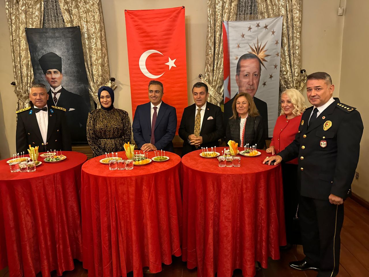 Türkiye'nin dört bir yanında kutlandı! Al yıldızlı bayrak coşkuyla dalgalandı! İşte il il Cumhuriyet Bayramı kutlamaları... 5