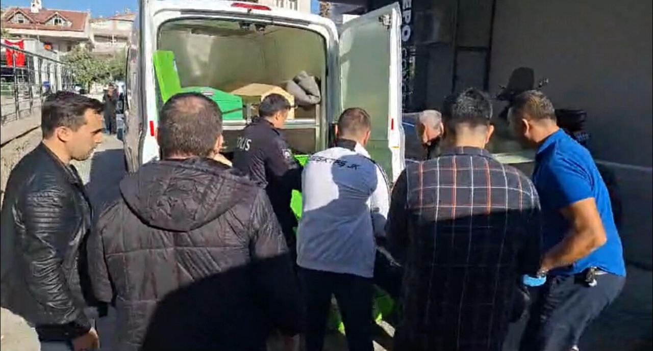 Marmaris'te kadın cinayeti; Yasemin Yorulmaz eski eşi Tuncay Yorulmaz tarafından sırtından bıçaklanarak öldürüldü 5